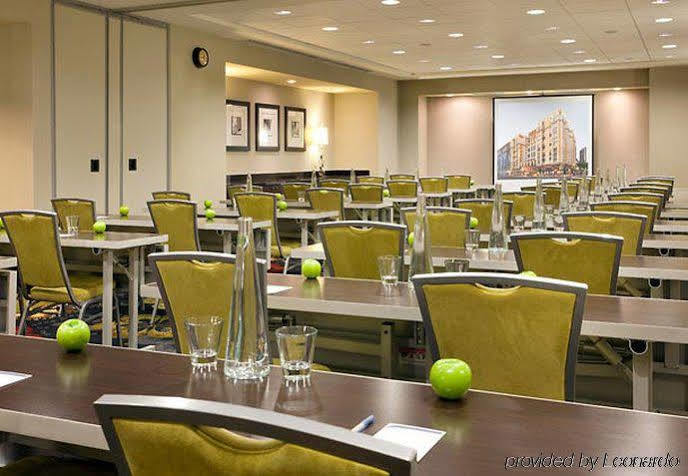 By Marriott Downtown/gaslamp Quarter Hotel San Diego